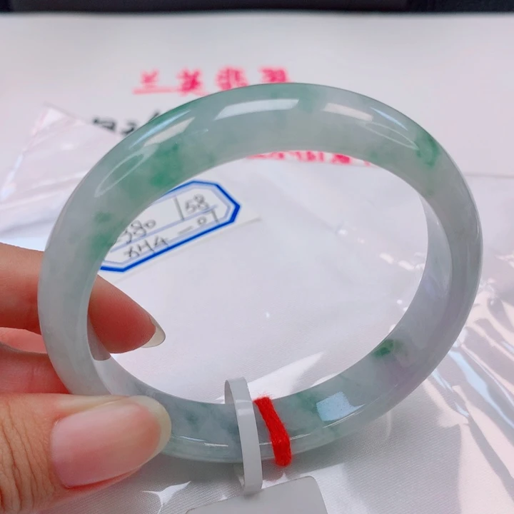 翡翠未镶嵌手镯58圈