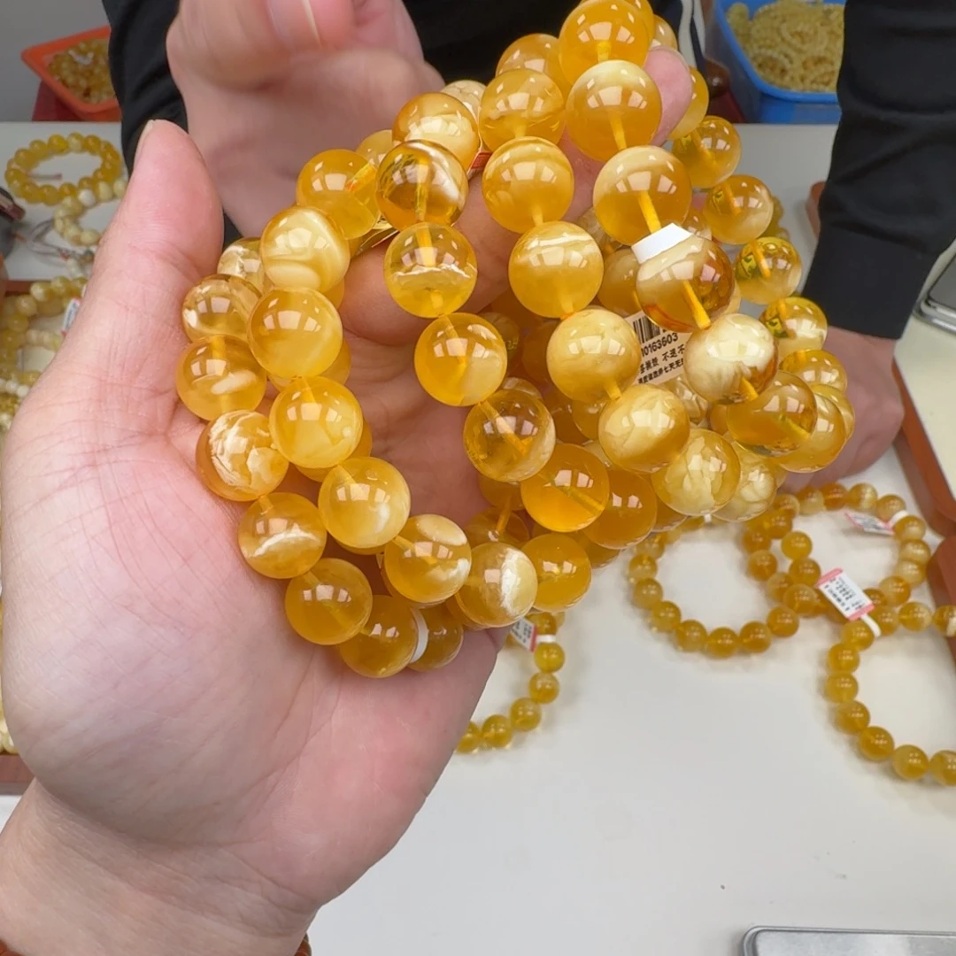琥珀未镶嵌手链多样性发其一