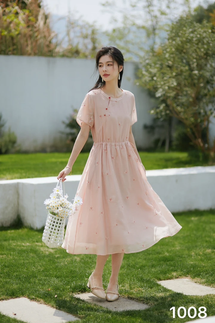 高端苎麻碎花设计感复古绣花连衣裙女夏季薄款