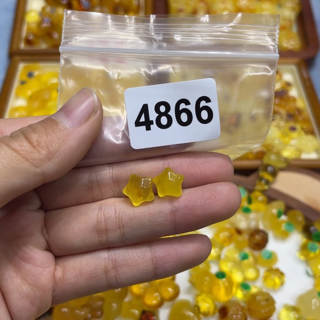 琥珀珠宝奇石未镶嵌