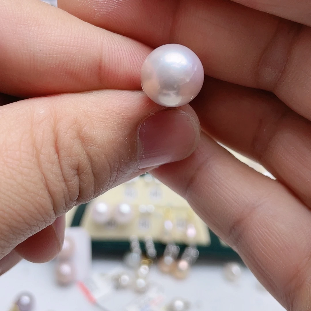 陌***お银S925镶嵌拼合珍珠（马贝珠）耳饰