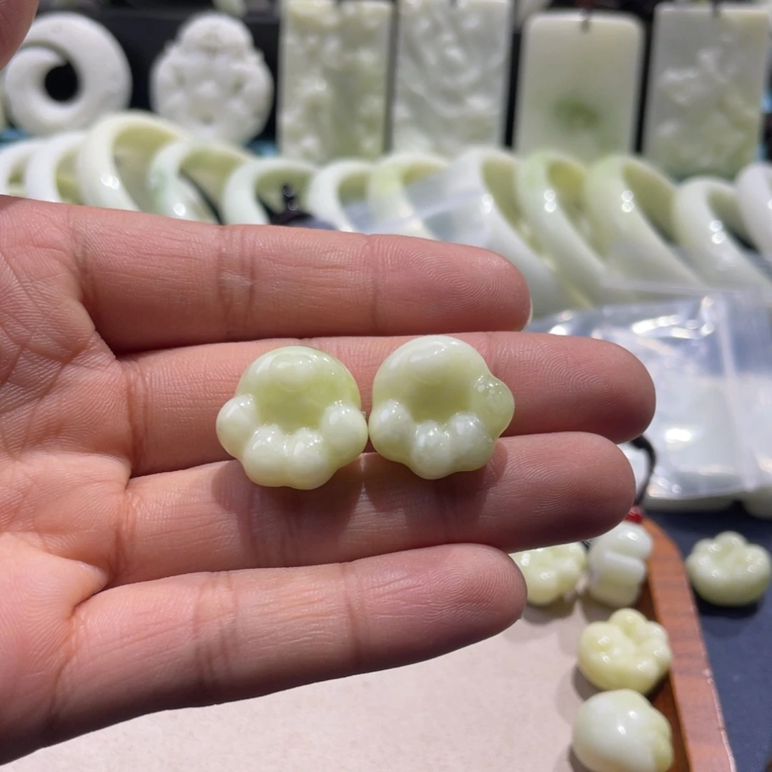 蓝田玉（蛇纹石化大理石玉）颈饰未镶嵌r****)