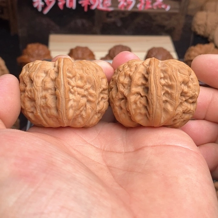 文玩核桃吊坠42元宝