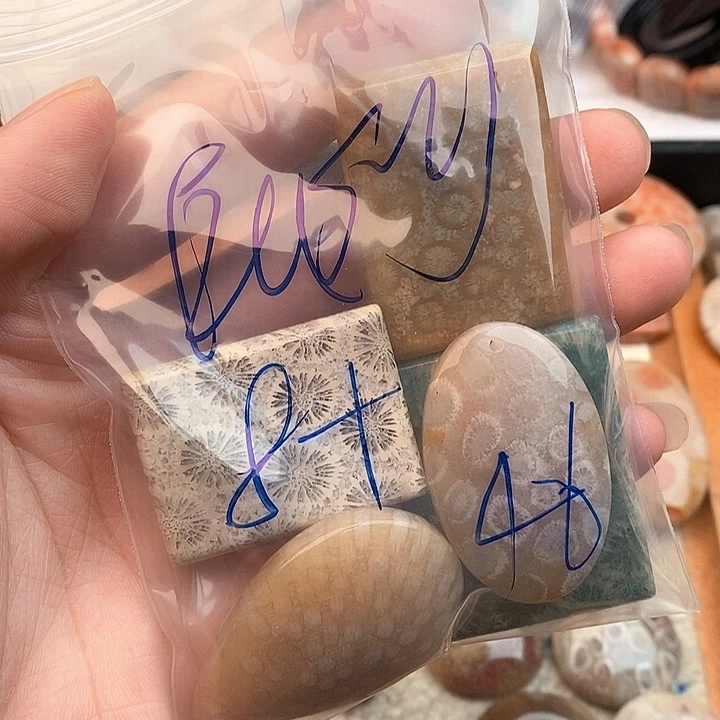硅化玉颈饰未镶嵌E****哥