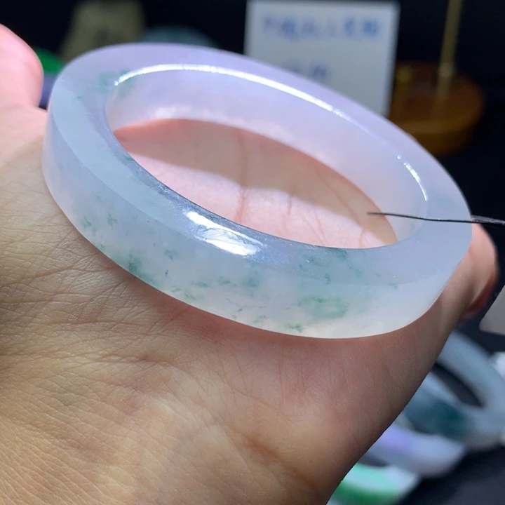 未镶嵌翡翠手镯定制翡翠