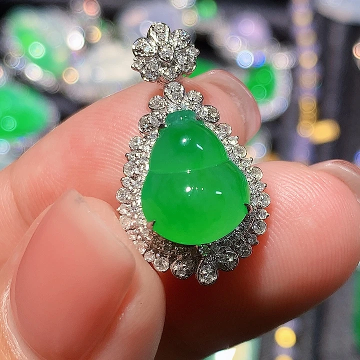 翡翠18K金镶嵌吊坠(不含链)