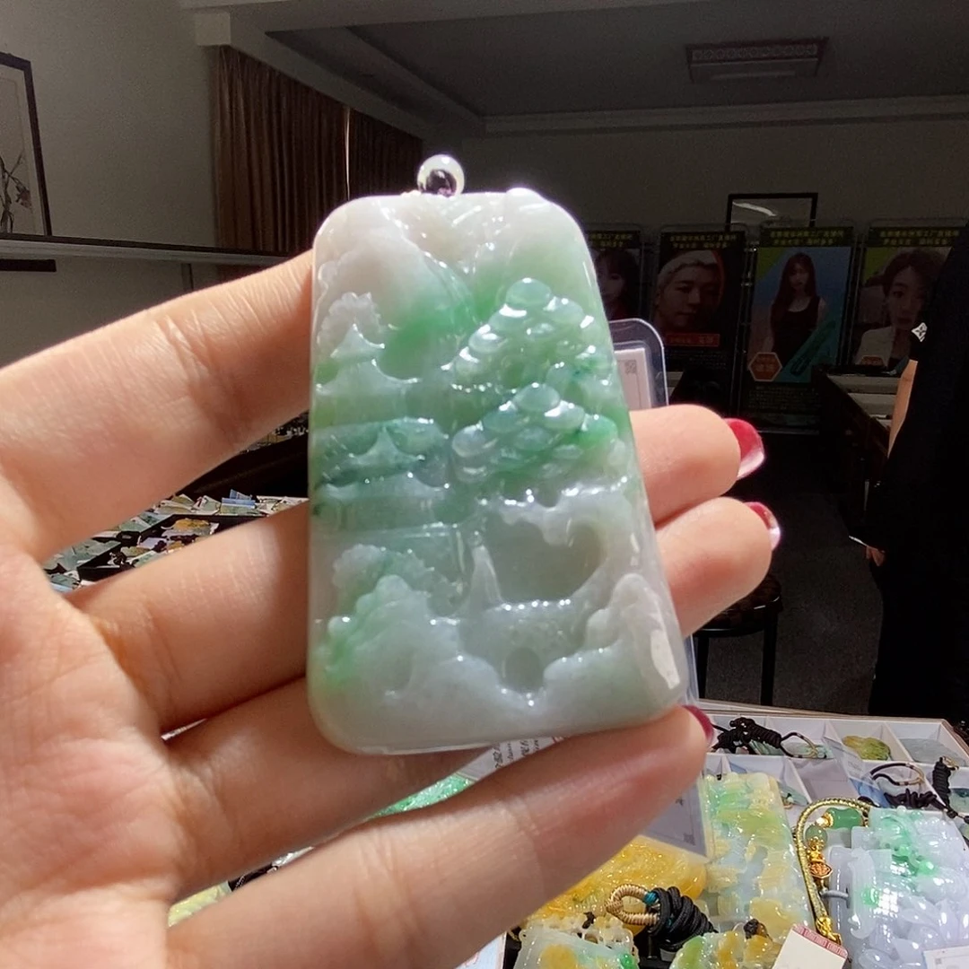 翡翠未镶嵌颈饰翡翠