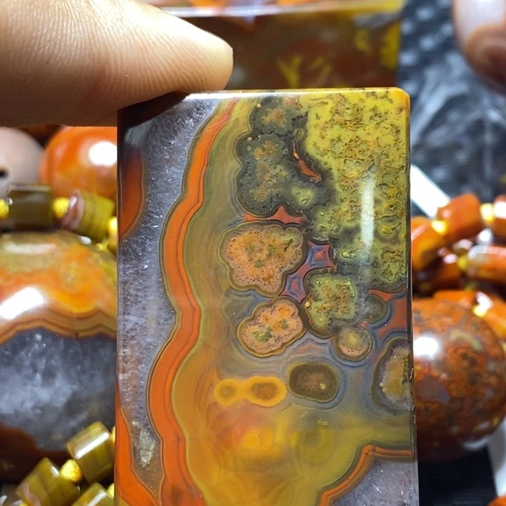 玛瑙/玉髓颈饰未镶嵌亓**禾
