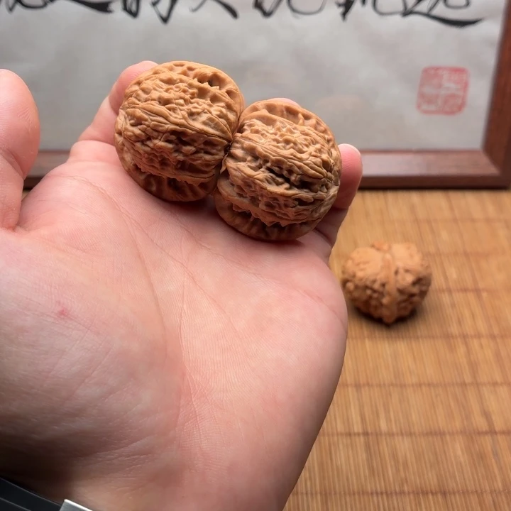 来***鹤文玩核桃吊坠39全品闷白
