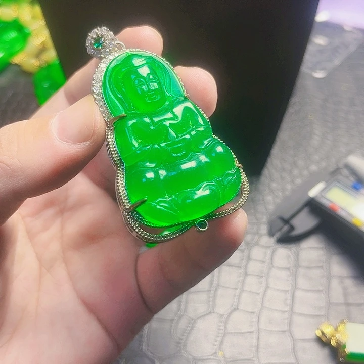 颈饰银S925镶嵌翡翠
