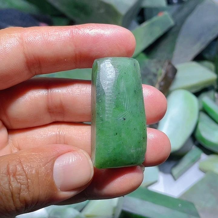 和田玉未镶嵌珠宝奇石