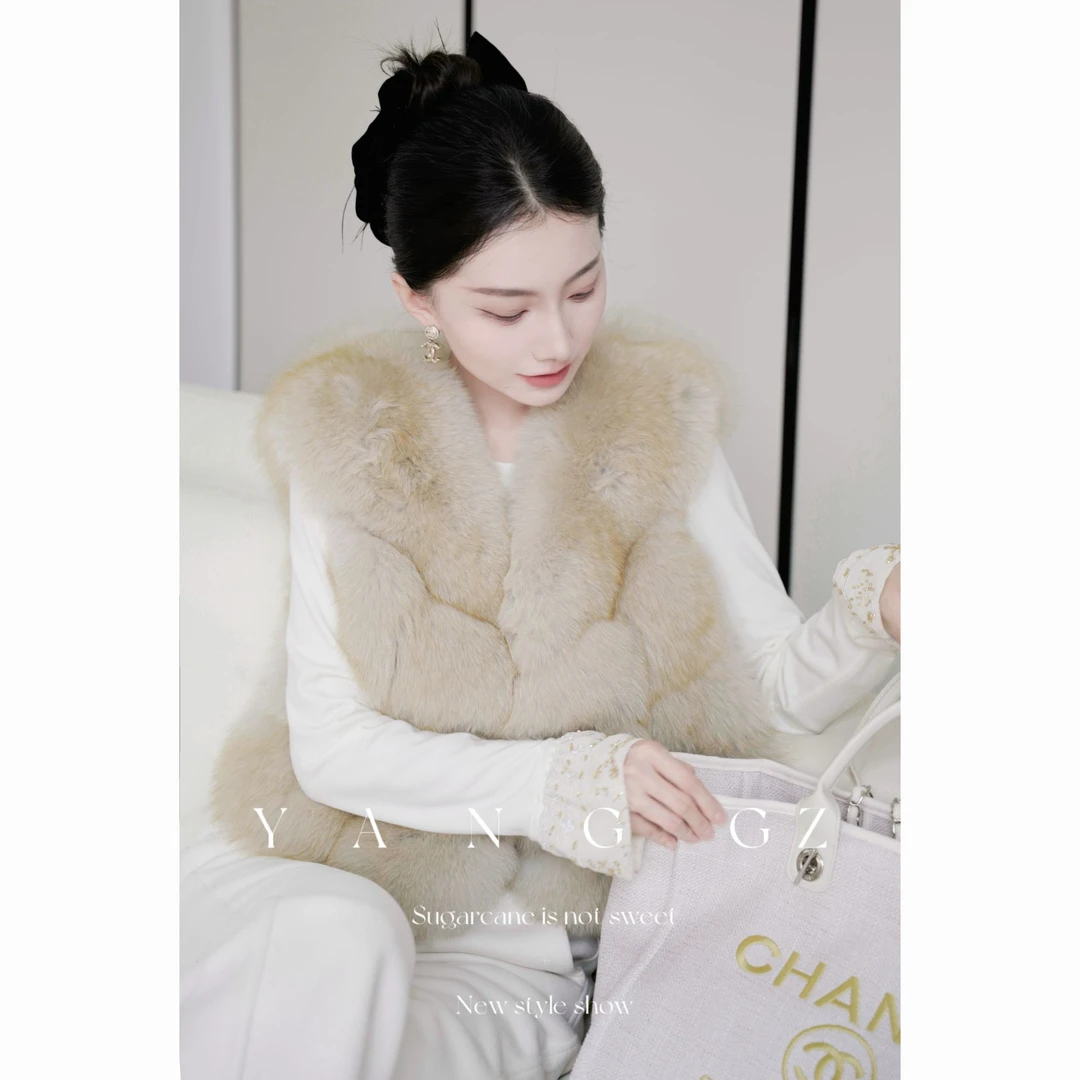 YANG GZ【奢感极光】V领短款狐狸毛皮草马甲女 GZ309#85211
