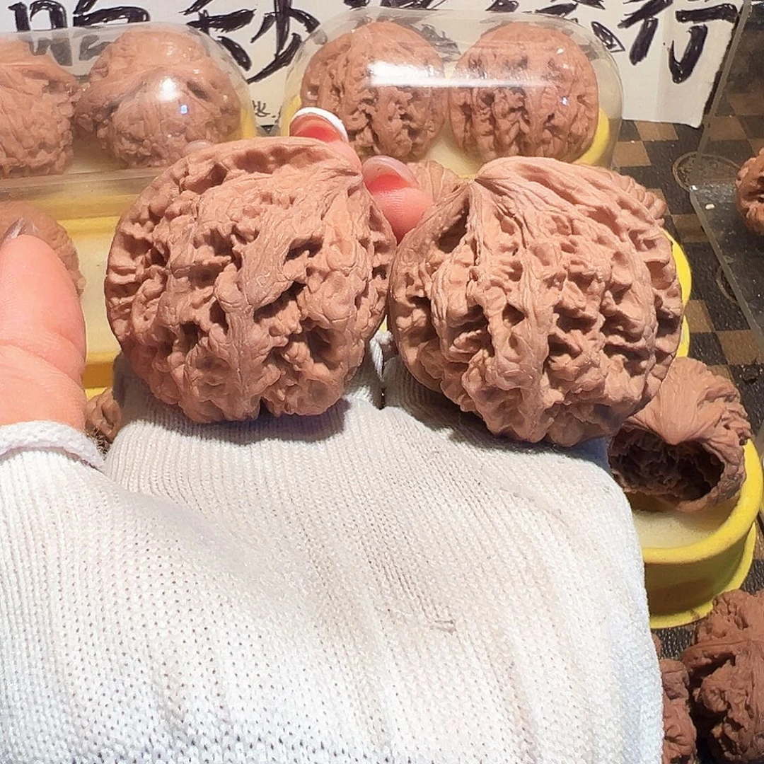 吊坠桃核大粗筋全品座山雕
