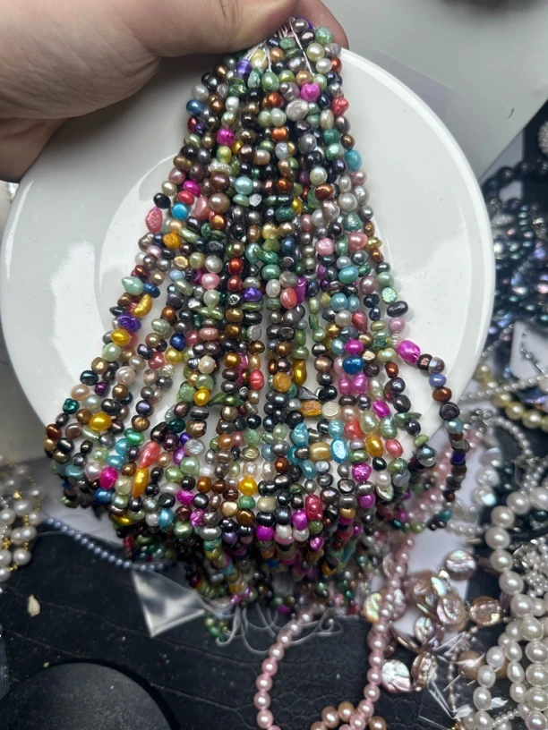 珍珠时尚项链随机发其一