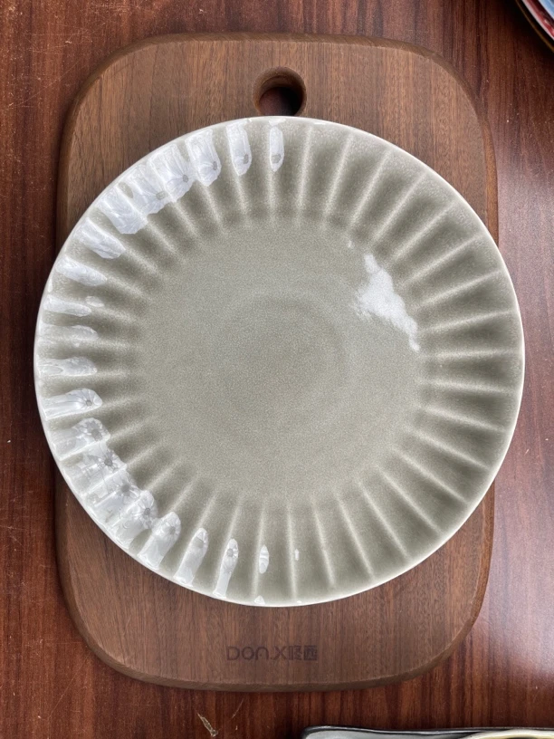 427简约纯色花瓣盘家用西餐牛排甜品餐盘