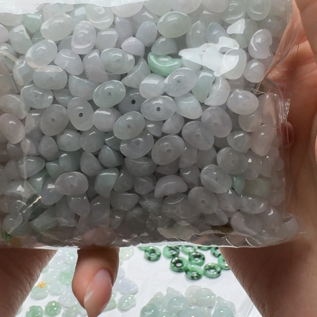 未镶嵌挂件翡翠福利10个，不包邮，拍一单邮费发货