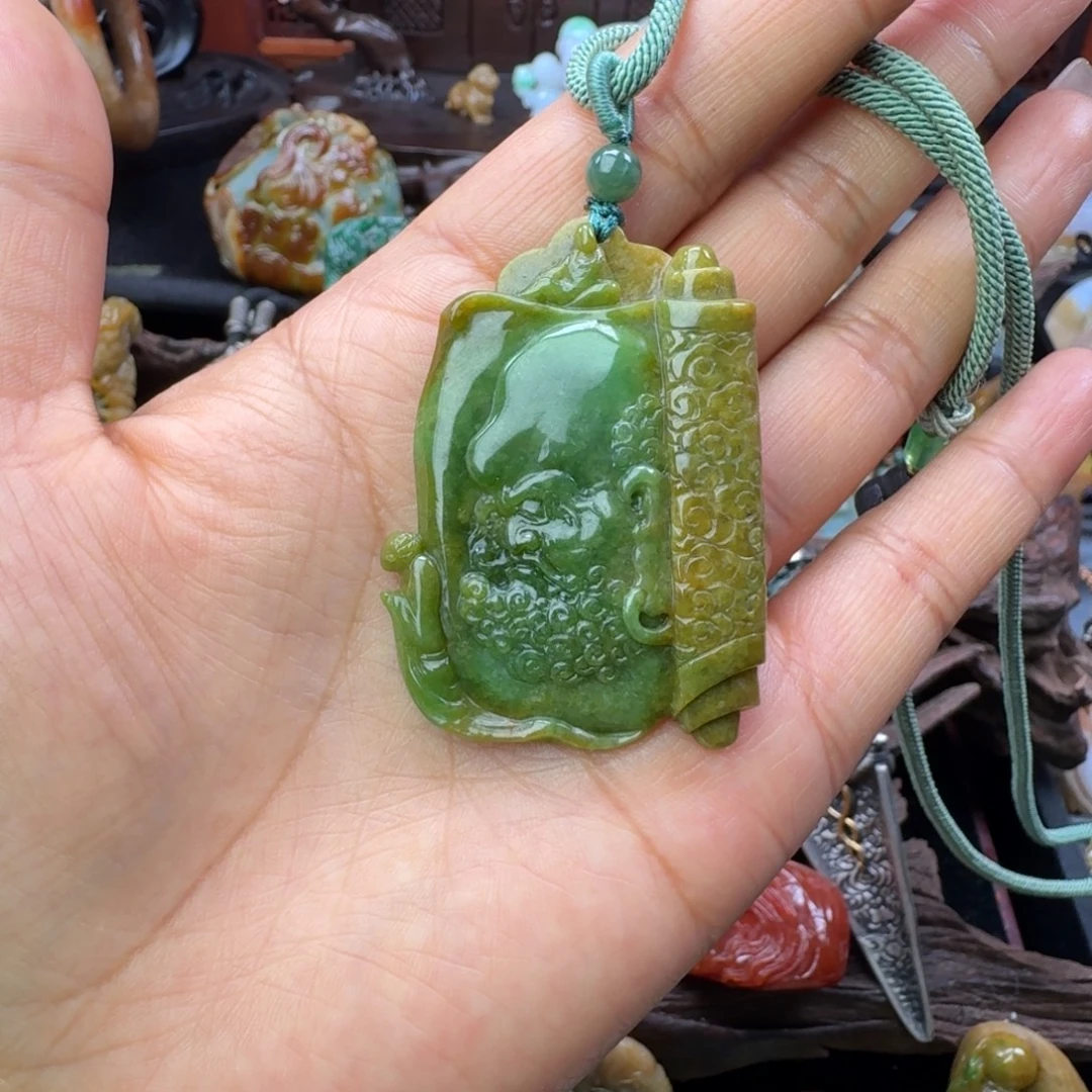 翡翠未镶嵌颈饰翡翠挂件