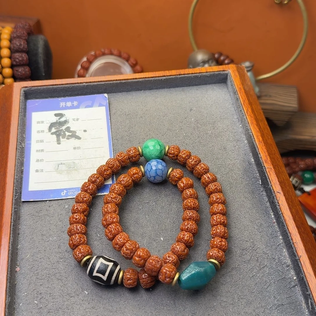 金刚菩提吊坠手持