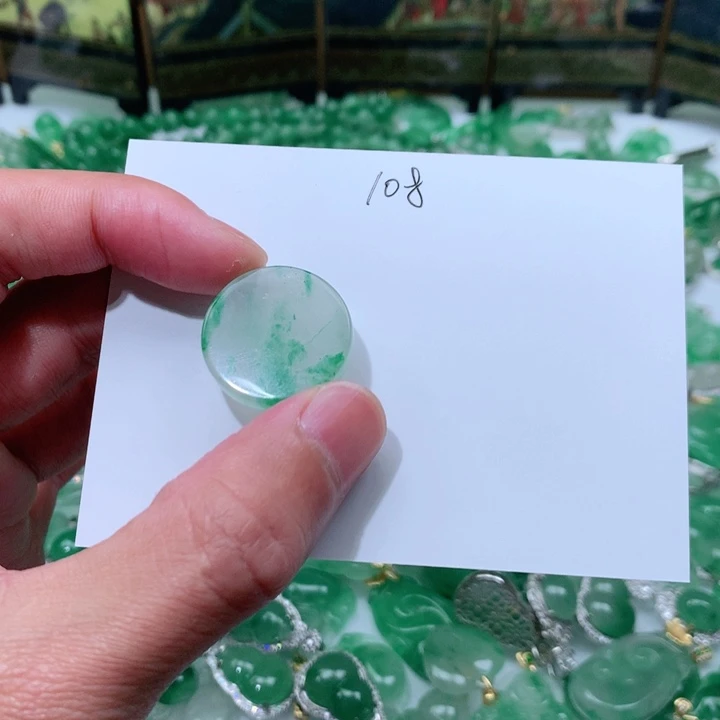 石英质玉颈饰未镶嵌