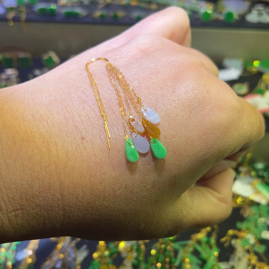 颈饰18K金镶嵌翡翠耳线