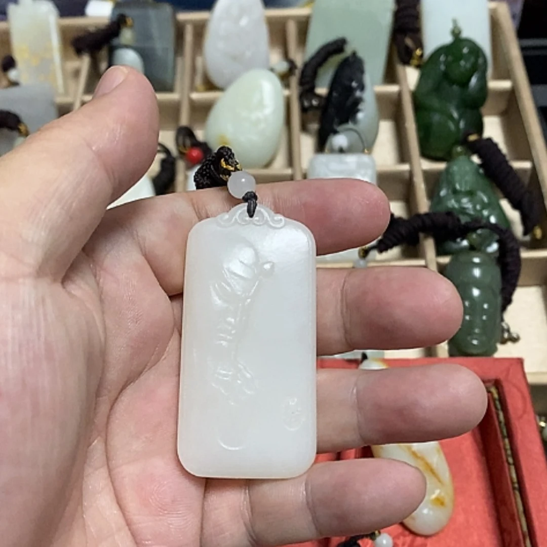 【闪购商品】和田玉颈饰未镶嵌尊*?