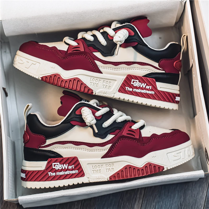 男鞋秋季新款小众设计百搭休闲板鞋男士厚底耐磨增高大码运动潮鞋