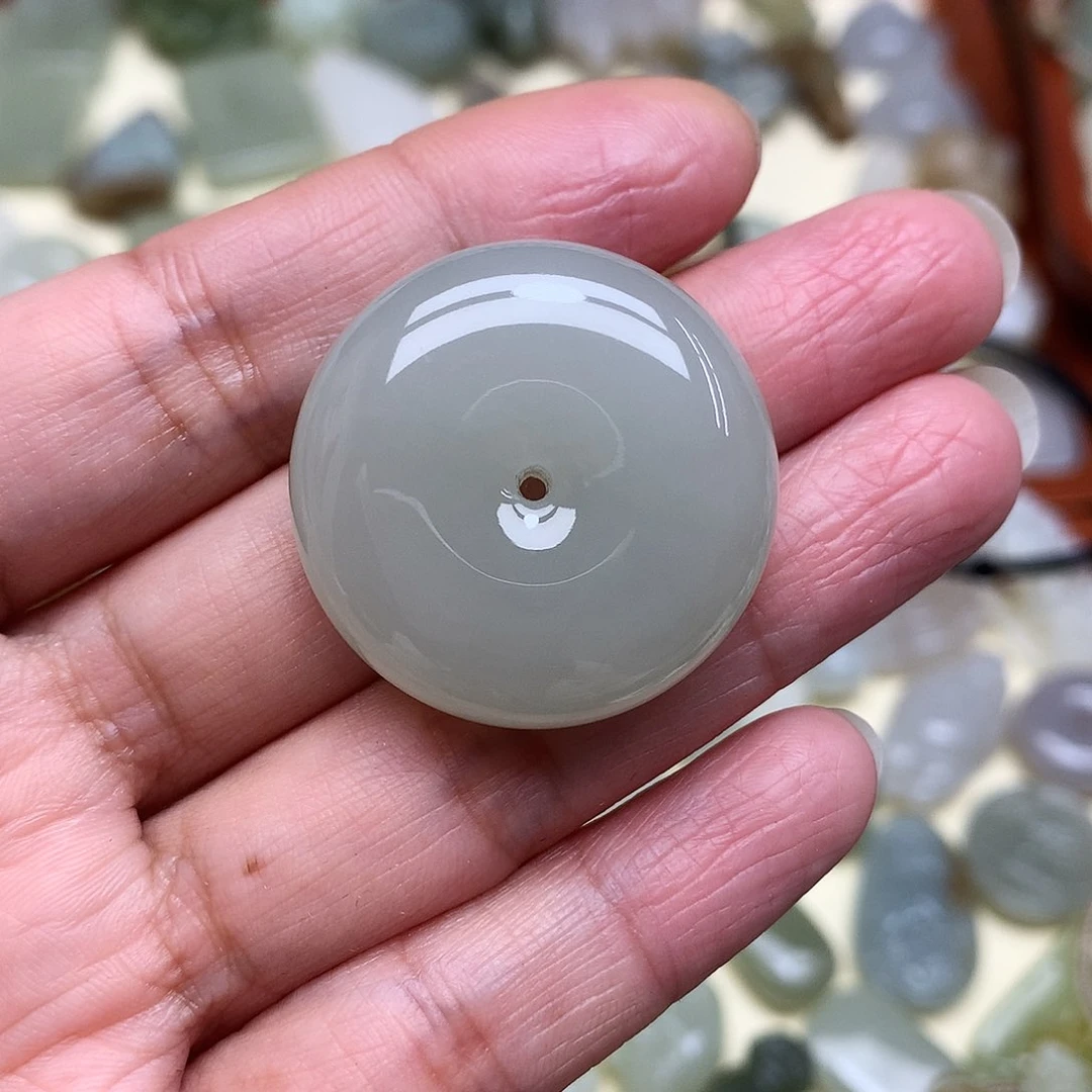 和田玉颈饰未镶嵌斯*