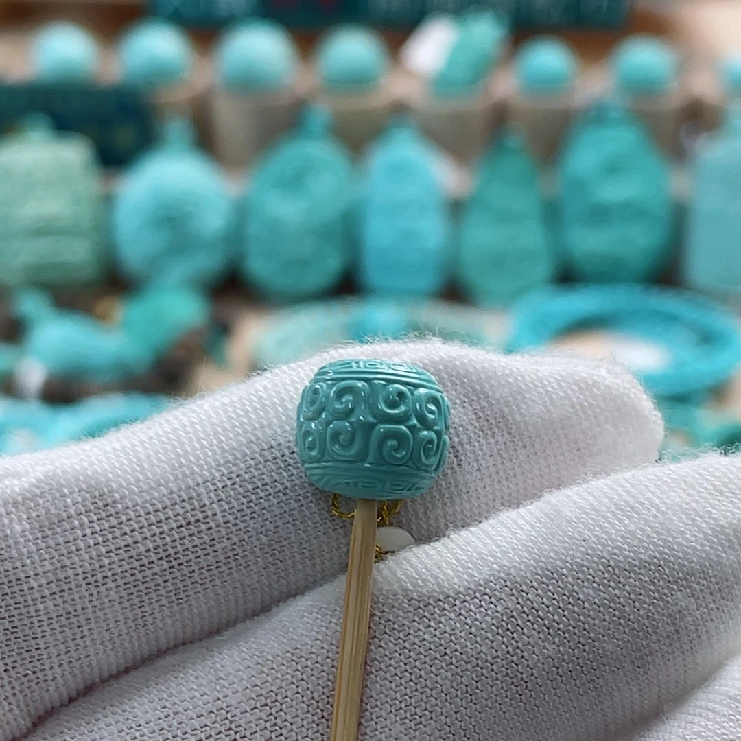 未镶嵌绿松石珠宝奇石