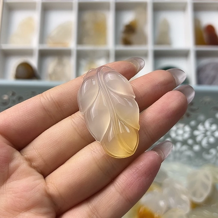 玛瑙/玉髓颈饰合金