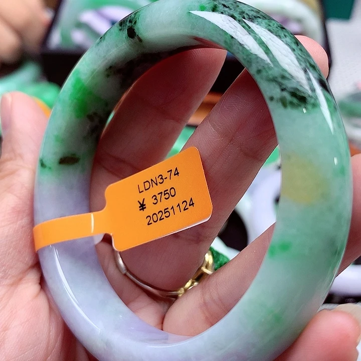 翡翠未镶嵌手镯翡翠