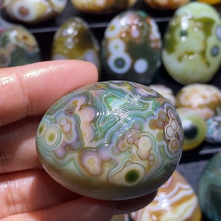 玛瑙/玉髓未镶嵌珠宝半成品111