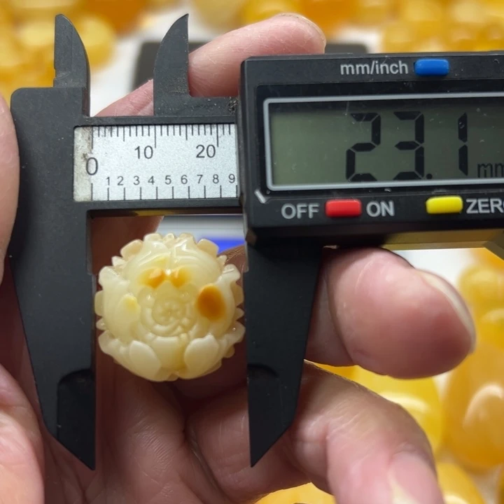 琥珀（矿物珀）未镶嵌裸石