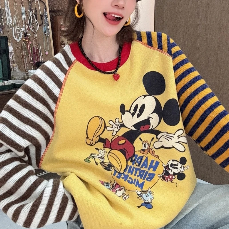 2025冬季加绒加厚插肩袖撞色卡通印花减龄圆领卫衣