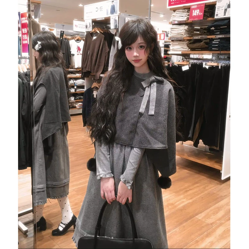 2025秋季新款女法式气质蝴蝶结宽松披肩设计感收腰花边长袖连衣裙