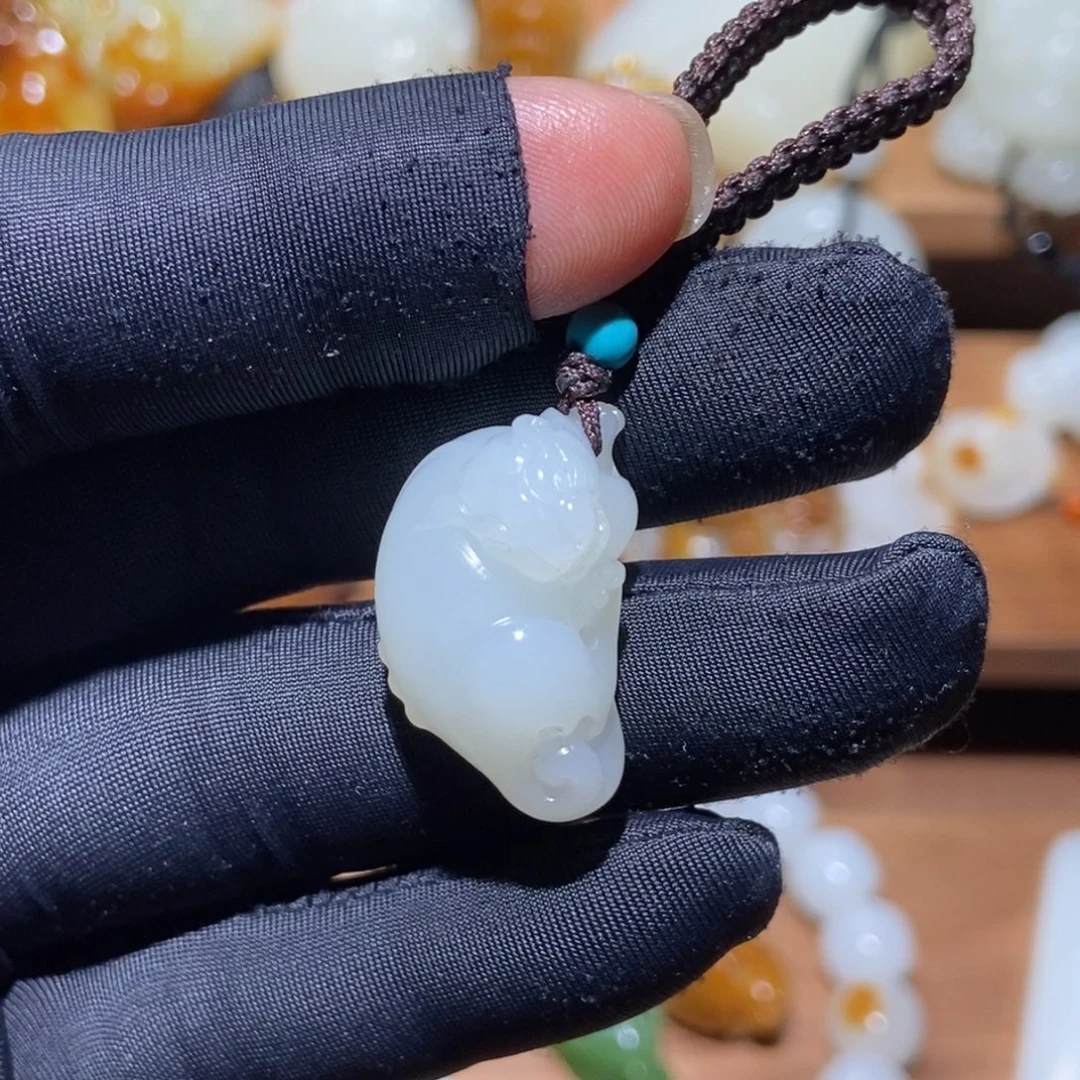 和田玉未镶嵌颈饰