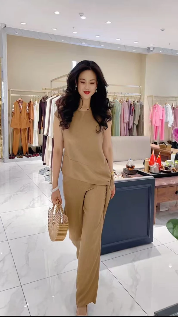 0326棕色上衣裤子