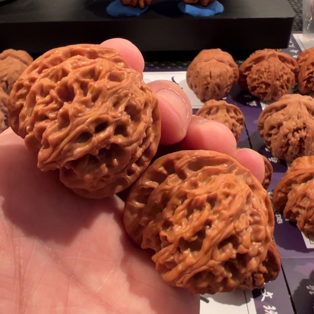 黄***兵文玩核桃把件苹果园