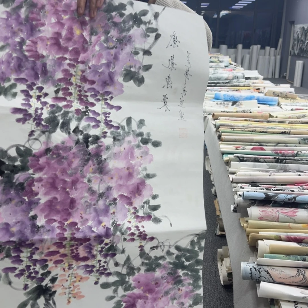 国画卖字画的小男孩