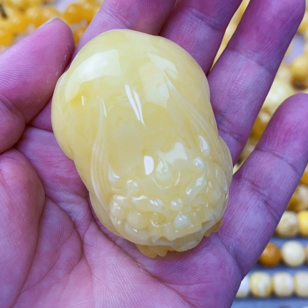 未镶嵌琥珀珠宝奇石