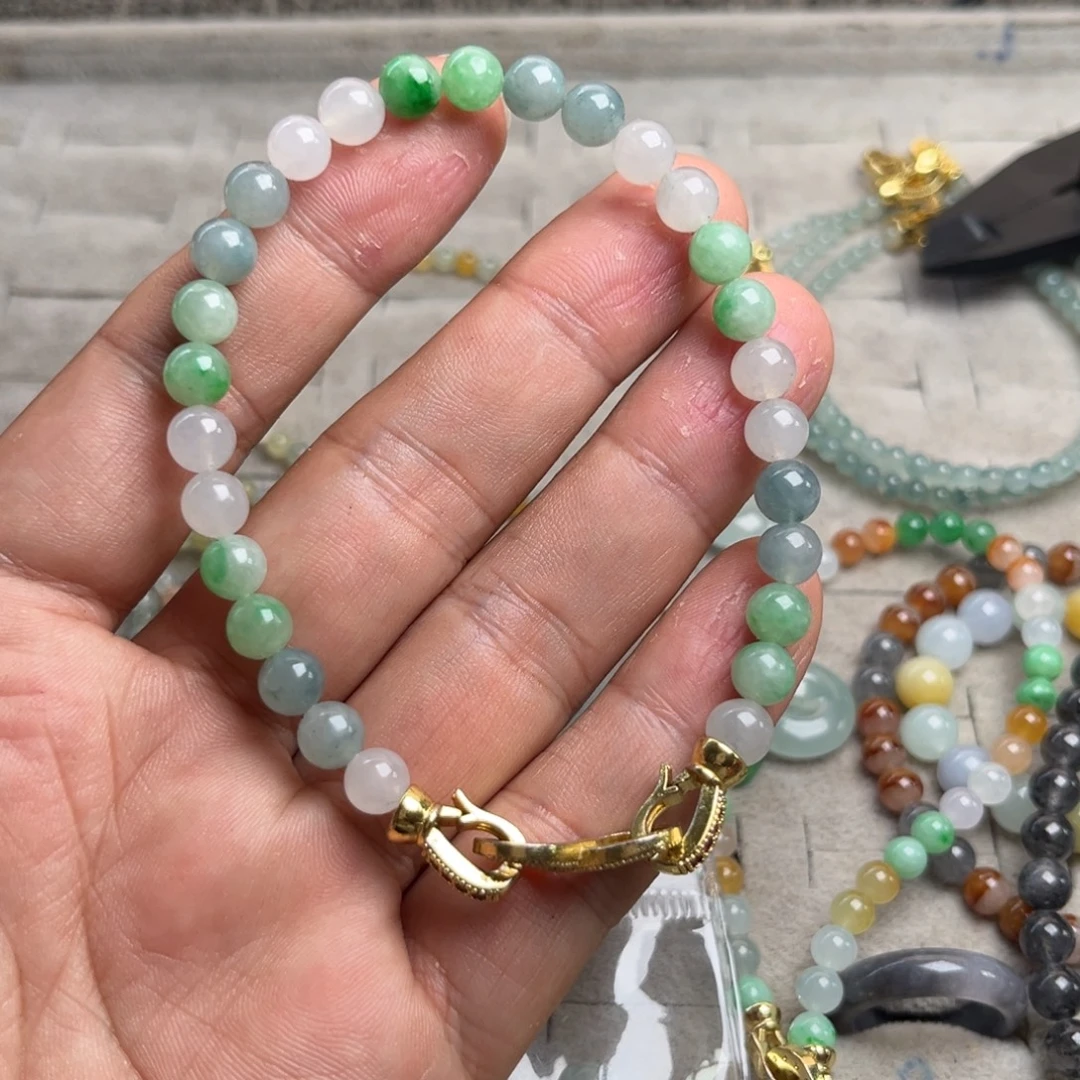 定制翡翠未镶嵌翡翠手串