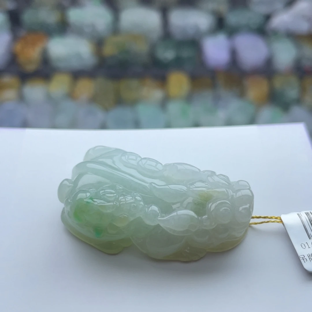 翡翠颈饰未镶嵌貔貅