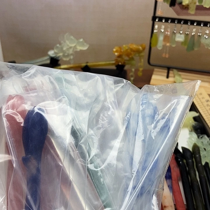 岫玉未镶嵌发簪画****秋