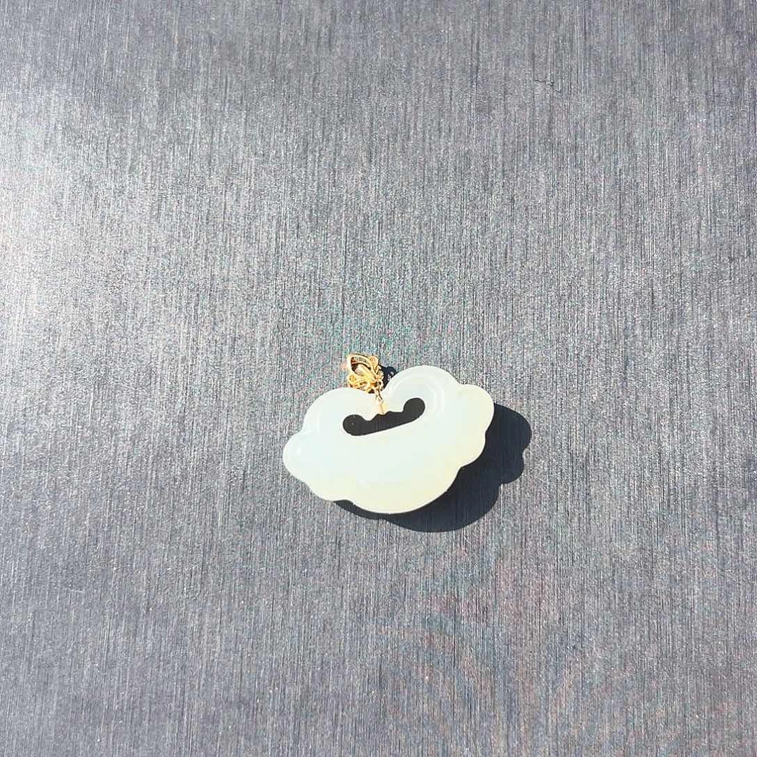 和田玉如意锁无暇毕业无暇多样性发货拍一发一18K金镶嵌