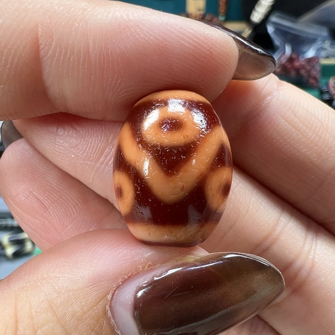 玛瑙/玉髓未镶嵌珠宝半成品金蟾红橘王水纹六眼