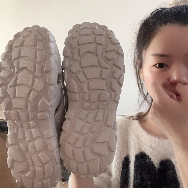 洞洞鞋。44啦啦啦啦