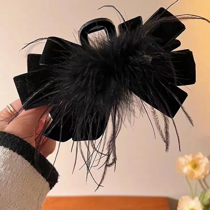 新款丝绒蝴蝶结羽毛发夹女优雅洋气显发量盘发抓夹高级感鲨鱼夹子