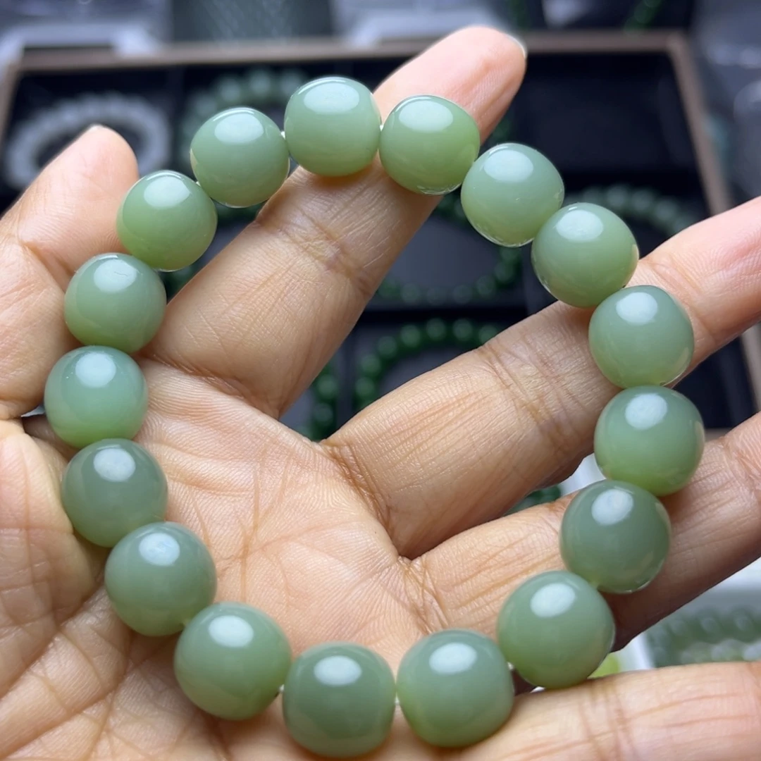 和田玉（碧玉）未镶嵌手链