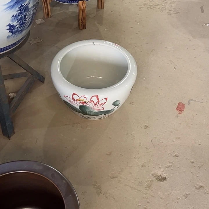 景德镇陶瓷鱼缸艺术