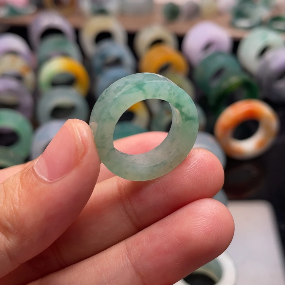 定制翡翠未镶嵌  甜果绿