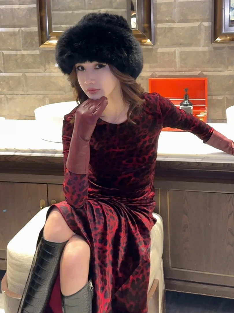 LUXURYMEMO【胭脂豹纹】胭脂豹纹新款时尚气质丝绒连衣鱼尾裙